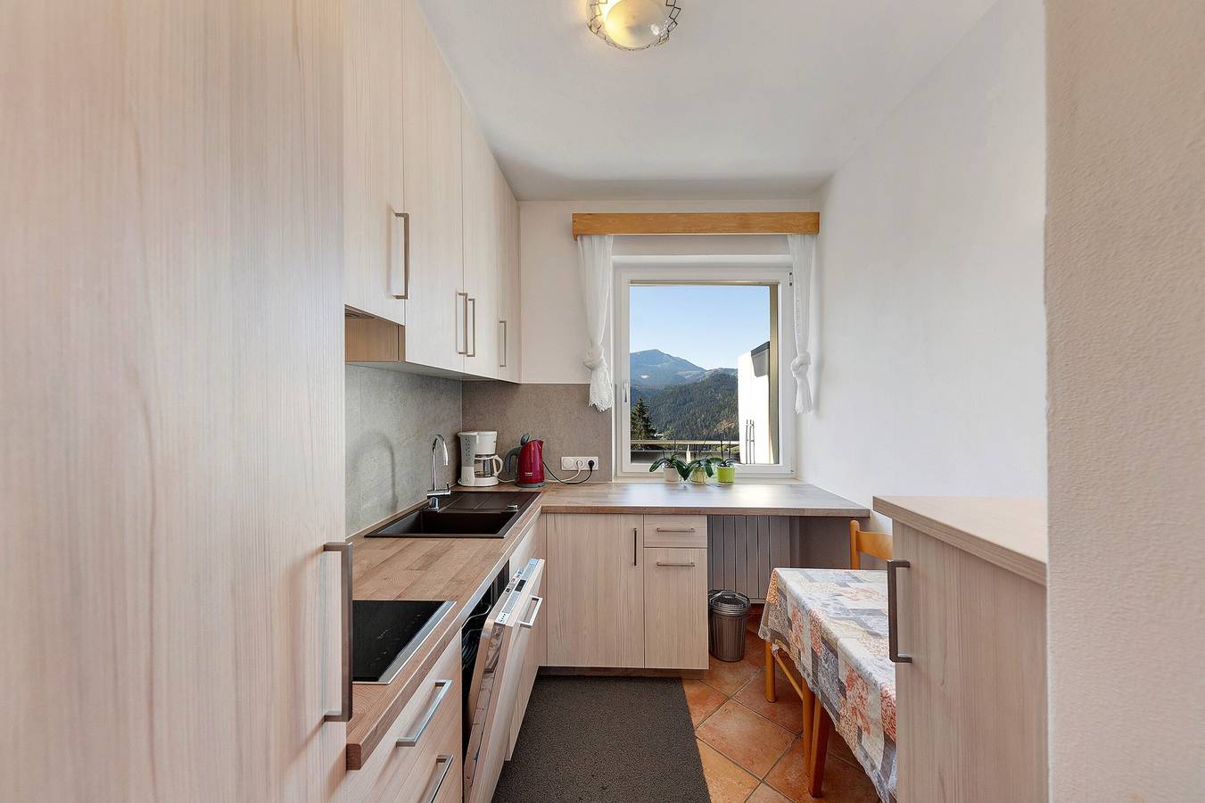 Ganze Wohnung, Apartment Panorama – Traumblick auf den Latemar im Eggental in Karneid, Dolomiti Superski