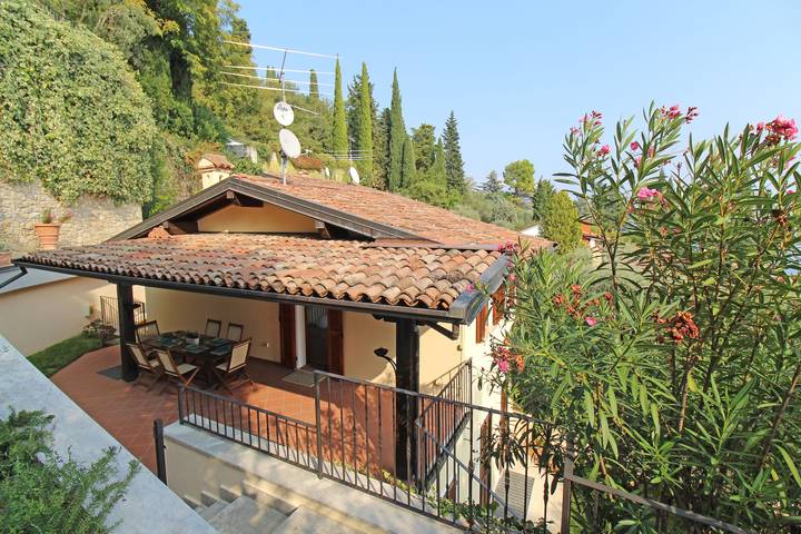 Charmante Villa Belvedere mit Blick auf den Gardasee in Lido di Fasano (Gardone Riviera), Gardone Riviera