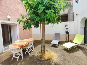 Gîte pour 4 personnes, avec jardin à Florensac