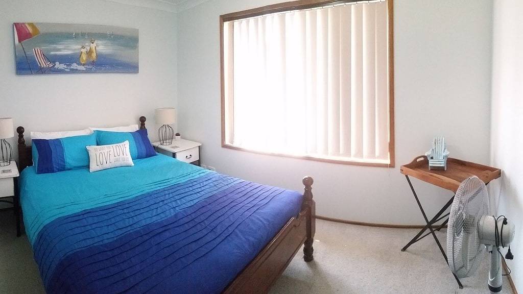 Große schöne Beachy Pet freundliche Unterkunft, Spielzimmer mit Bad. in Culburra, Culburra Beach