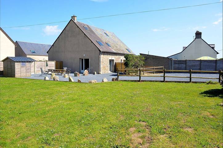 Gîte pour 14 personnes, avec jardin, animaux acceptés dans Plage De Saint Germain De Varreville Saint Germain De Varreville