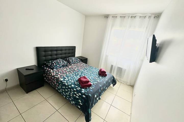 Location de vacances pour 6 personnes, avec terrasse et jardin à Florensac - 4