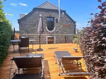 Gîte pour 2 personnes, avec terrasse et vue dans Redu