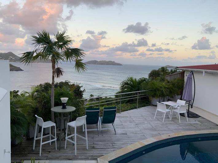 Gîte pour 2 personnes, avec vue et piscine ainsi que vue sur le lac et jardin dans Saint-Barthélemy - 4