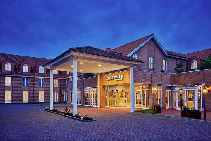 Hotel für 2 Personen, mit Terrasse und Garten sowie Sauna und Ausblick in Schwerin