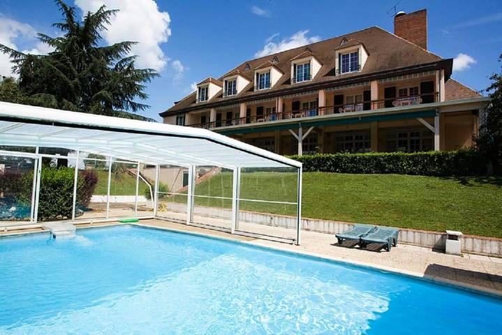 Hôtel pour 3 personnes, avec Balcon et Terrasse ainsi que Jardin et Piscine