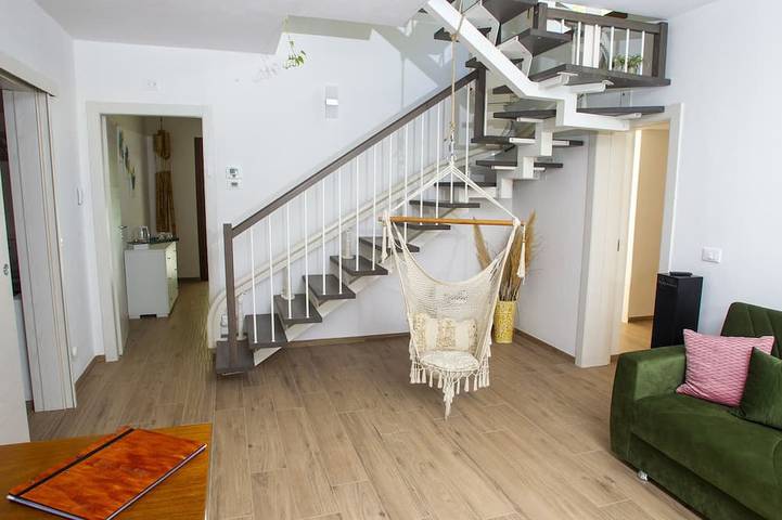 Villa Sumbilla, moderna, con jacuzzi riscaldata, sauna, vicino alla Toscana in Monghidoro, Provincia di Bologna