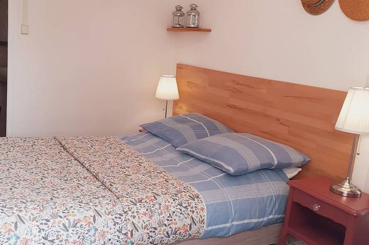 Location de vacances pour 3 personnes, avec terrasse et jardin dans Monts d'Arrée - 3