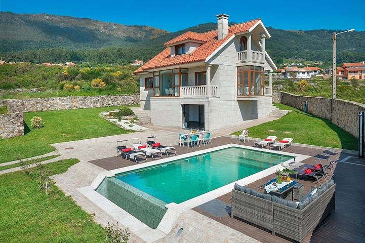 Villa für 7 Personen, mit Garten - 1