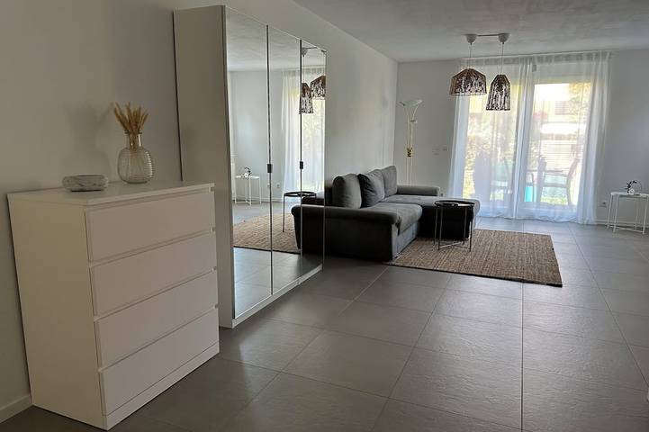Ganze Wohnung, Schöne Wohnung zur Miete auf Zeit oder als Ferienwohnung für mind. 3 Nächte. in Niederkirchen bei Deidesheim, Pfälzer Rheinebene