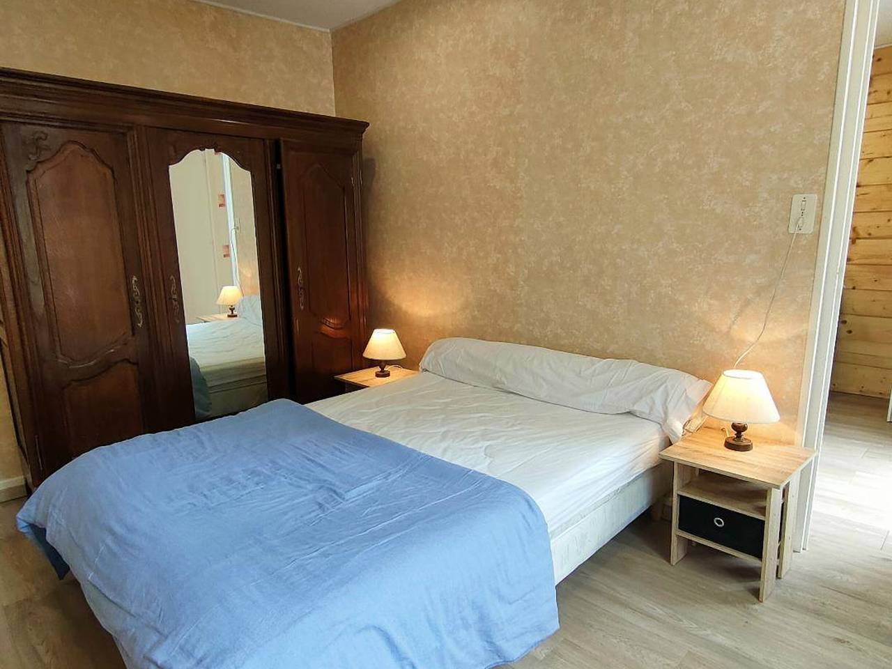 Entire apartment, Cozy 2-Room Apartment - Sleeps 4, Near Thermal Baths & Ski Lifts, Balcony, Ski Storage in Cauterets, Pyrenees National Park