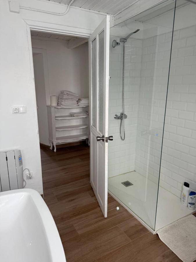 Casa rural para 10 personas, con vistas además de piscina y jardín, Familias con niños en La Estrada - 2