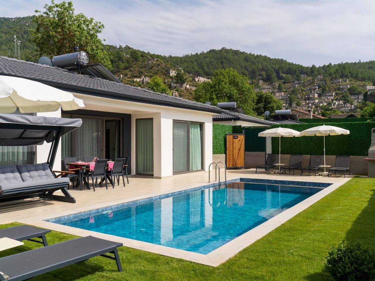 Casa de vacaciones para 6 personas con piscina in Kayaköy, Muğla