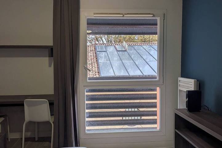 Apartamento entero, Studio in the Bassin à flots neighborhood, right next to the tram! in Burdeos, Región de Burdeos