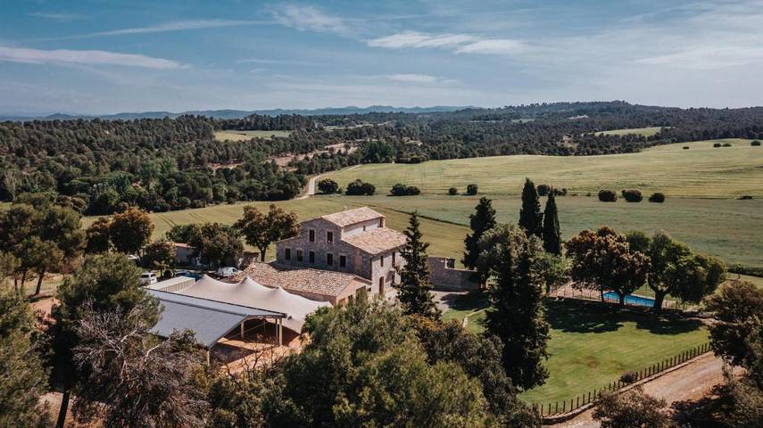 Hôtel pour 3 personnes, avec vue ainsi que piscine et jardin, animaux acceptés