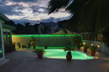 Cottage pour 2 personnes, avec jardin ainsi que piscine et vue à Bras-Panon