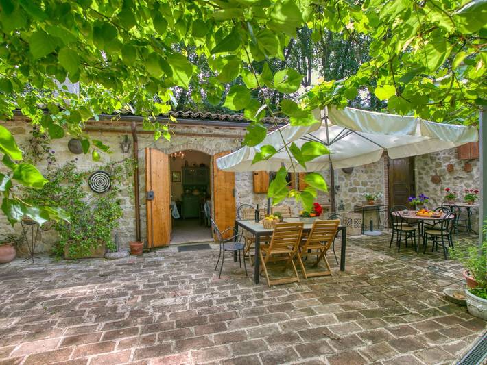Casa en Assisi con piscina climatizada in Asís, Provincia de Perugia