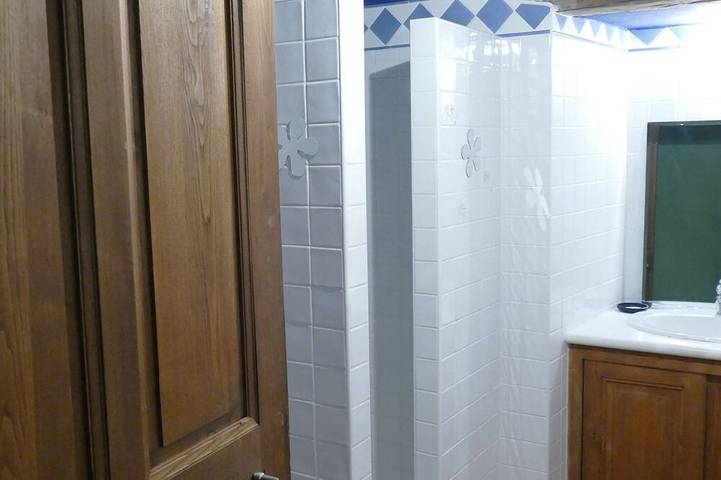 Gîte pour 14 personnes, avec jardin à Colognac - 2