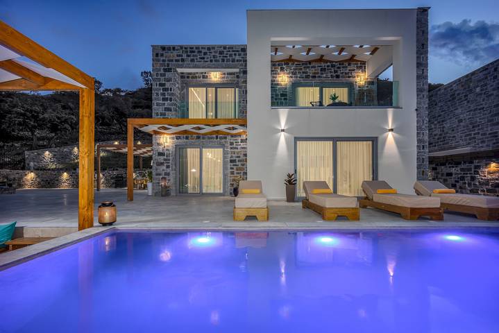 Villa für 6 Personen, mit Balkon und Terrasse sowie Garten und Pool in Bali (Kreta)
