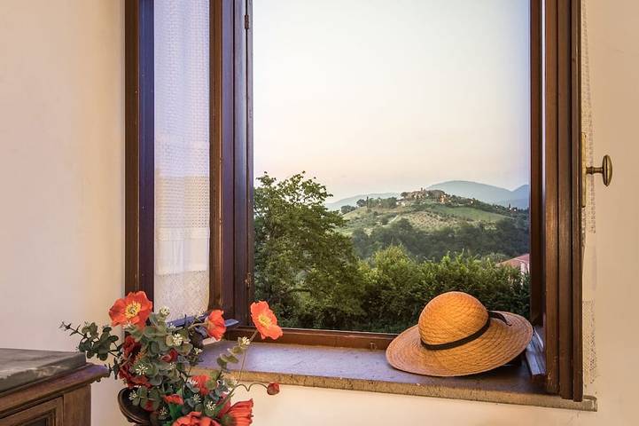 Location de vacances pour 10 personnes, avec jardin et balcon, animaux acceptés à Collevecchio - 4