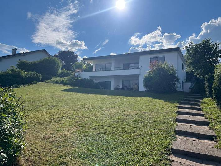 Villa für 6 Personen, mit Balkon und Terrasse sowie Garten und Sauna