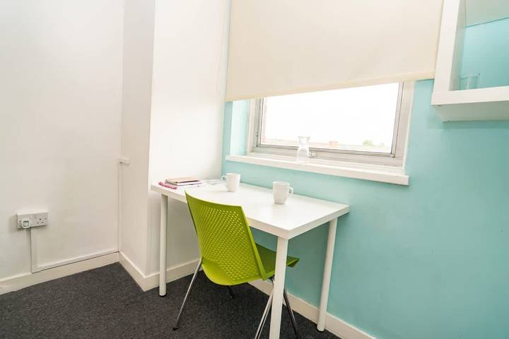 Entire apartment, Cosy En-Suite Room in Central Coventry in Coventry, Birmingham Area