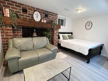 Chambre d’hôte pour 2 personnes, avec jardin et terrasse, animaux acceptés à Toronto