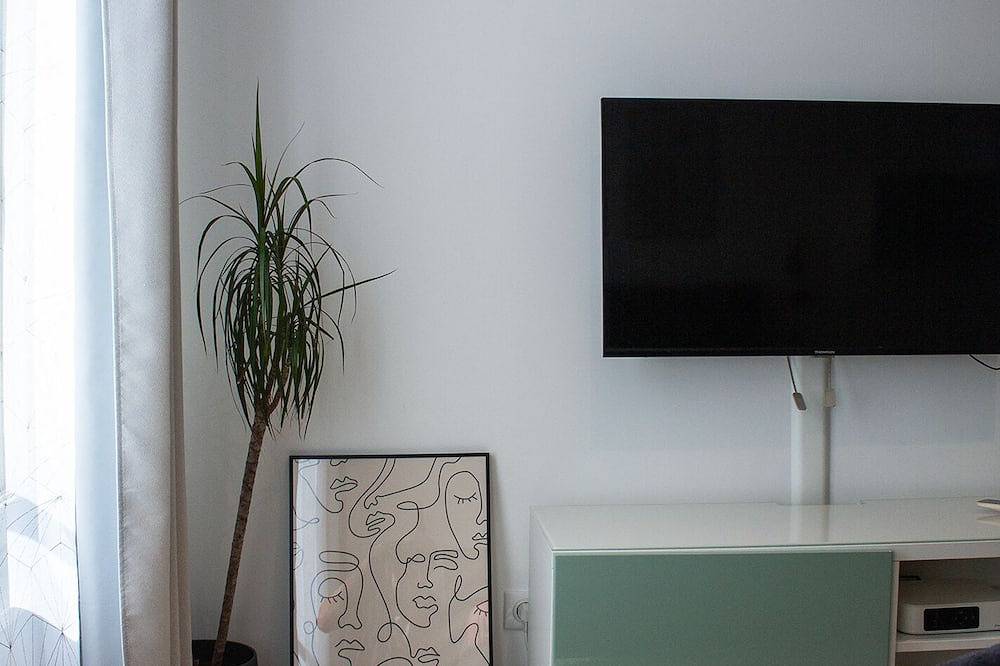 Apartamento entero, Cosy studio in the heart of the historic center in Pontoise, Valle del Oise