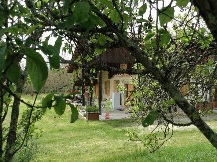 Chambre d’hôte pour 3 personnes, avec jardin et terrasse à Sainte-Gemme-Martaillac
