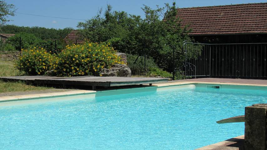 Gîte pour 2 personnes, avec piscine et jardin en Dordogne - 3