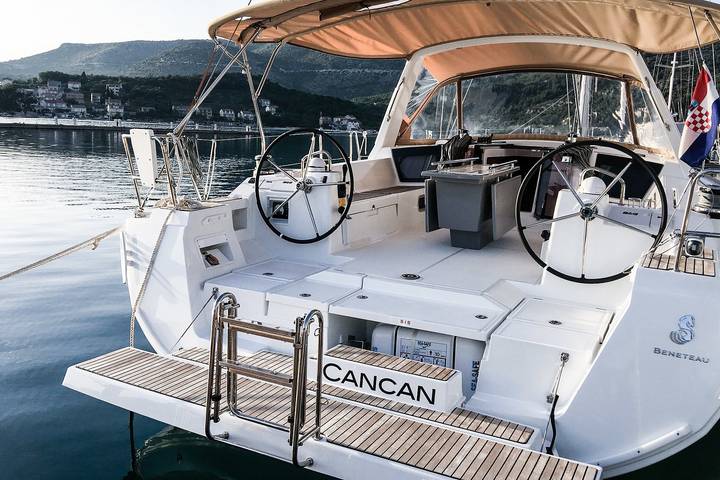 Bateau pour 6 personnes, avec jacuzzi dans Tivat - 2