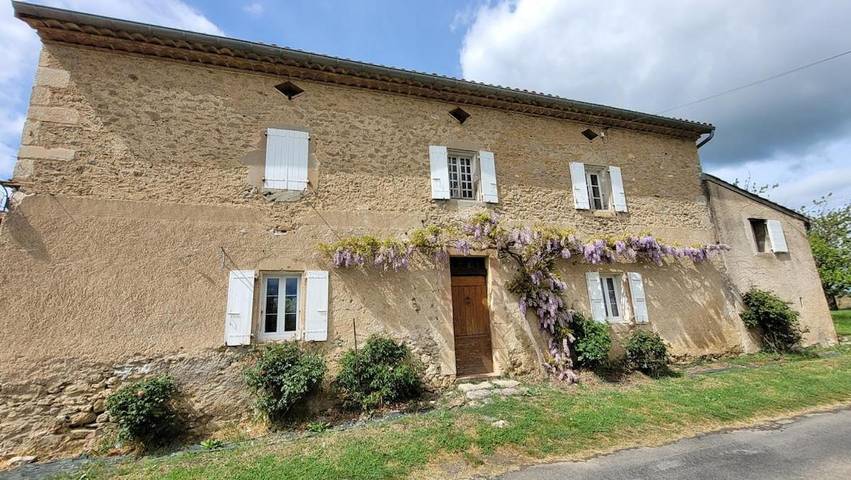 Location de vacances pour 5 personnes, avec Terrasse ainsi que Jardin et Vue à Lautrec
