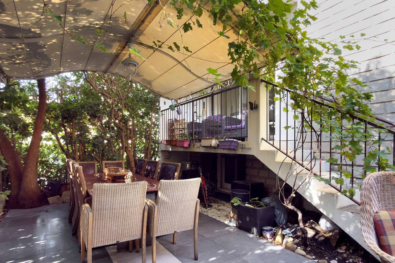 Apartamento entero, Apartamento “Cerca de la Playa” con terraza, jardín privado y Wi-Fi in La Ciotat, Marsella region