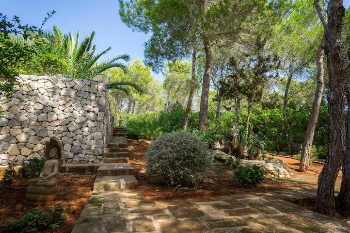 Location de vacances pour 10 personnes, avec jardin ainsi que piscine et vue, animaux acceptés à Cala Llenya - 2
