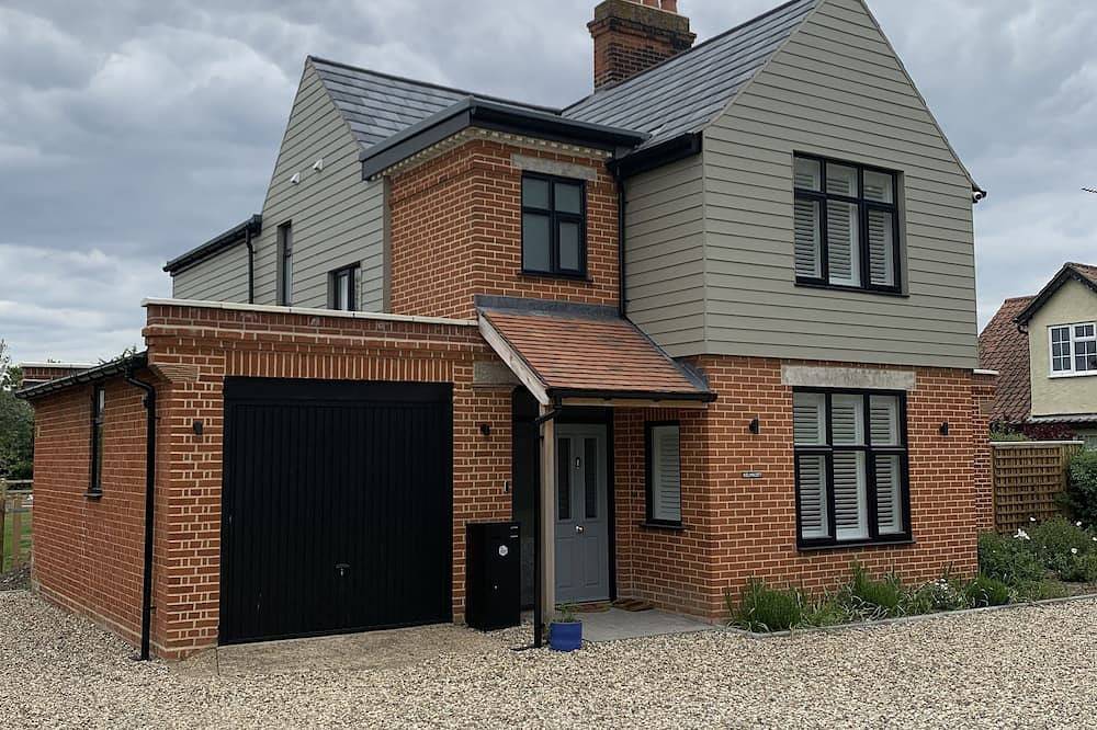 Heavenly hideout positioned for easy access to Ipswich and entire Suffolk coast in Ipswich, Suffolk