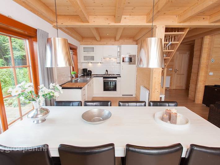 Ferienhaus für 12 Personen, mit Balkon/Terrasse und Terrasse sowie Garten und Sauna