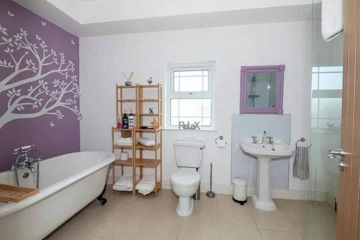 Impressive spacious family home with 4 bedrooms in County Donegal