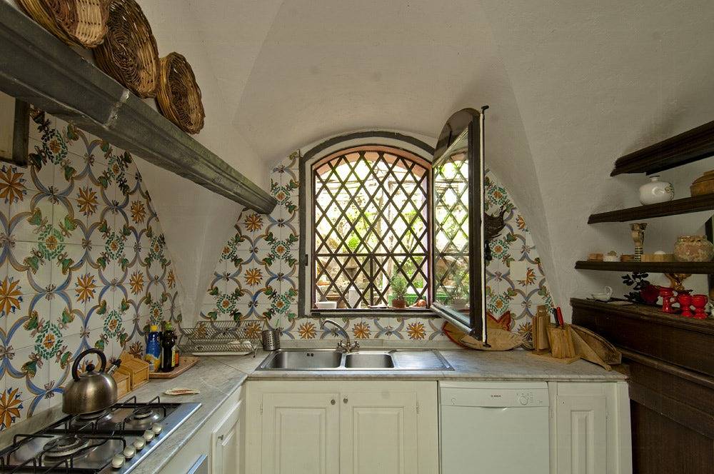 Villa Couelle con piscina alle pendici dell'Etna in Viagrande, Etna