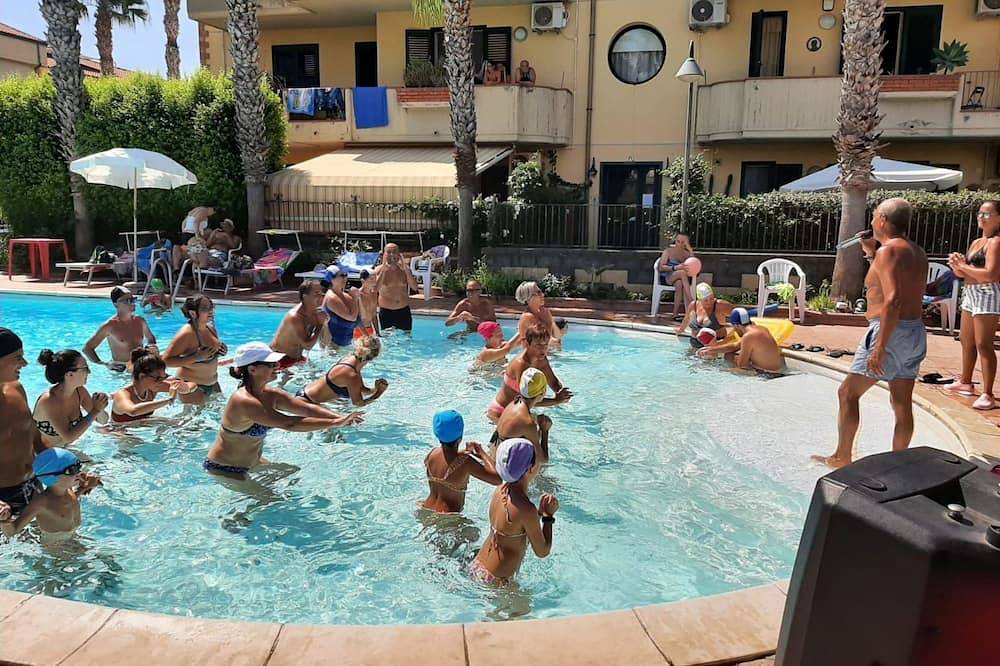 Ganze Wohnung, Wohnung im ersten Stock der Residenz Antigua in Fondachello, Catania Provinz