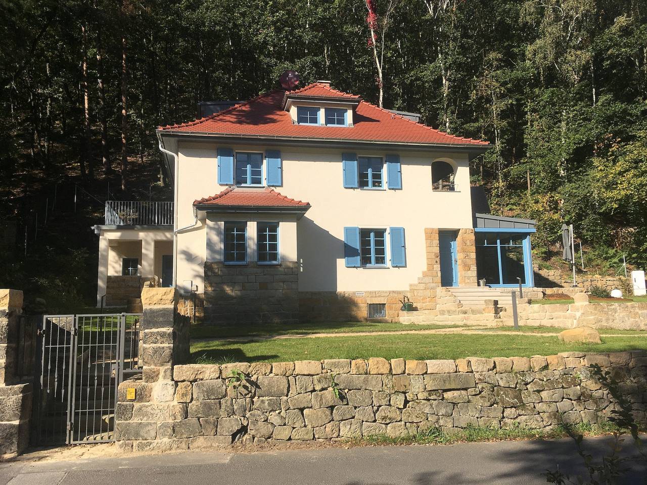 Entire holiday apartment, Prima Klima Villa - Ferienwohnung Steinbrecher in Wehlen, Elbe Sandstone Mountains