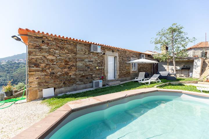 Casa de férias para 4 pessoas, com varanda e jardim no Norte