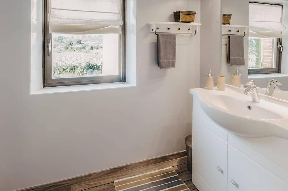 Ganze Wohnung, Charmante Ferienwohnung mit Terrasse und Pool in Armissan, Narbonne und Umgebung