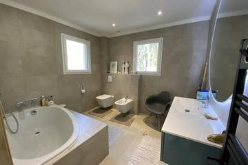 Maison De Vacances pour 7 Personnes dans Nans-les-Pins, Parc naturel régional de la Sainte-Baume, Photo 4