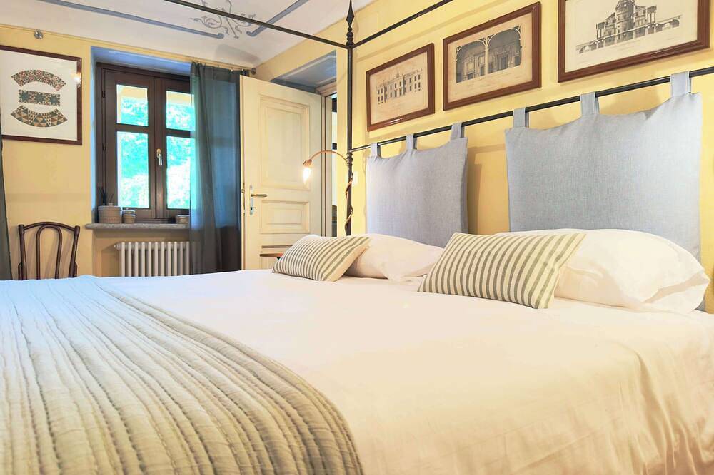 Dimora il Pozzetto, elegant villa with garden in Magnano, Biella Provinz