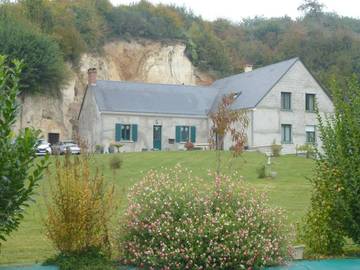 Chambre d’hôte pour 6 personnes, avec vue et jardin à Courdemanche