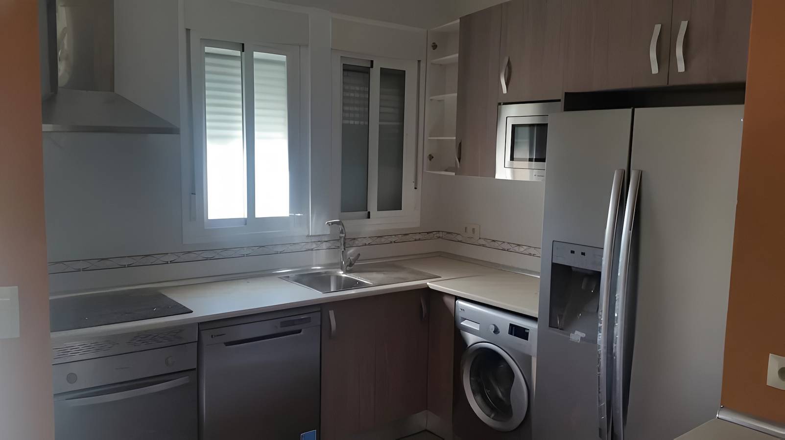 Chalet 'El Cauce' con vistas a la montaña, piscina privada y Wi-Fi in Navaluenga, Valle del Alberche