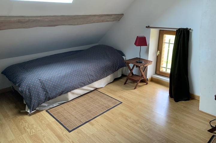 Location de vacances pour 6 personnes, avec piscine et jardin à Meusnes - 4