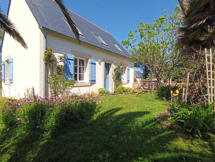Location de vacances pour 5 personnes, avec terrasse et jardin dans Plage de la Palue