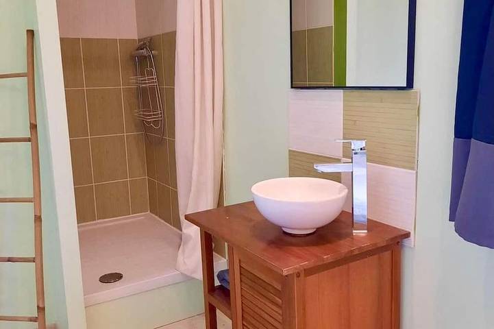 Gîte pour 4 personnes, avec jardin à Brain-sur-Allonnes - 4