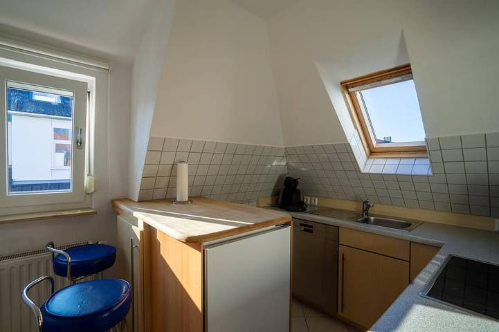 Ganze Wohnung, 2 - Zimmer Fewo Reutlingen Heinestr dg in Reutlingen, Neckar-Alb